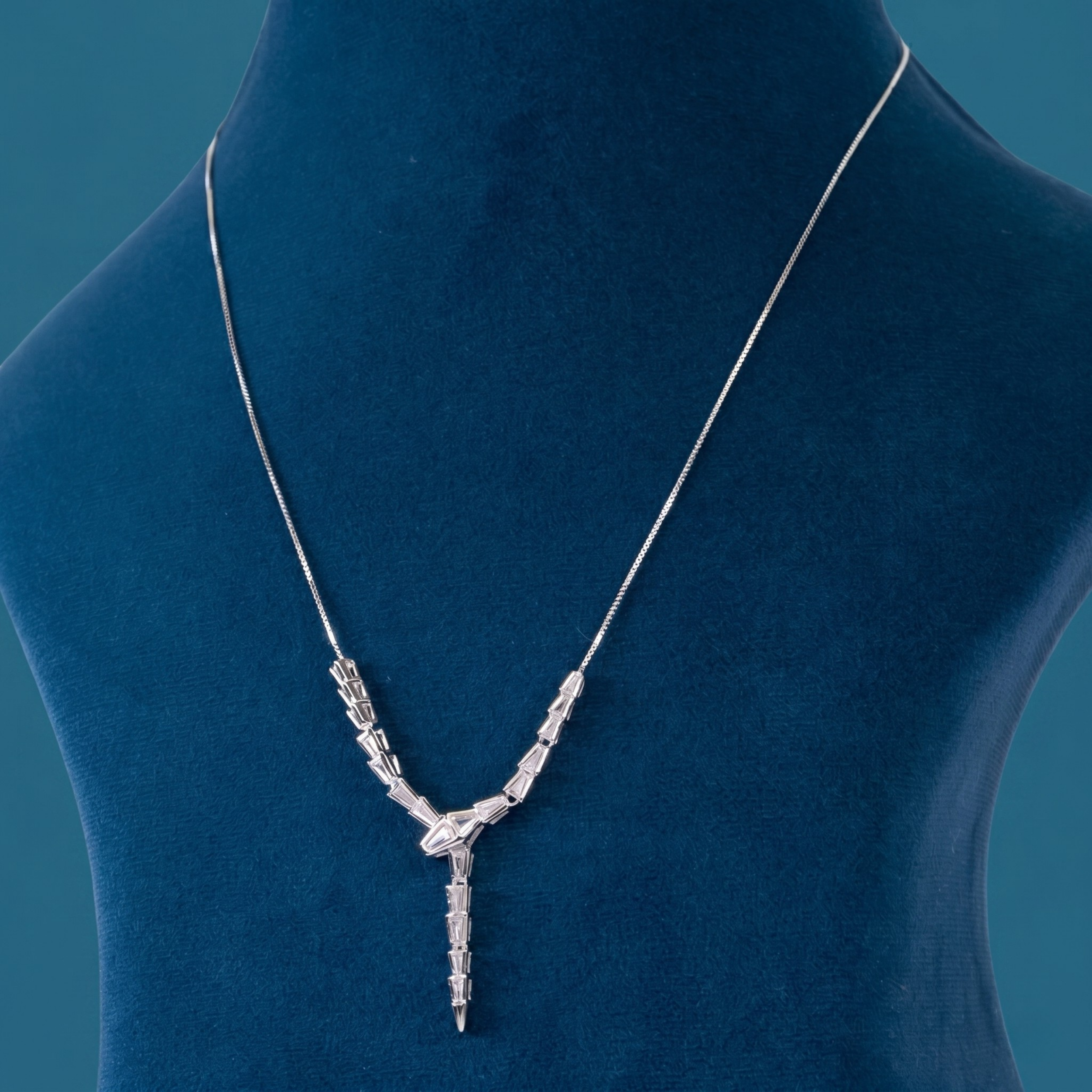 Geometric Baguette V Necklace