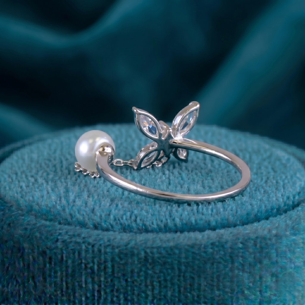 Pearl Butterfly Chain Ring (Adjustable)